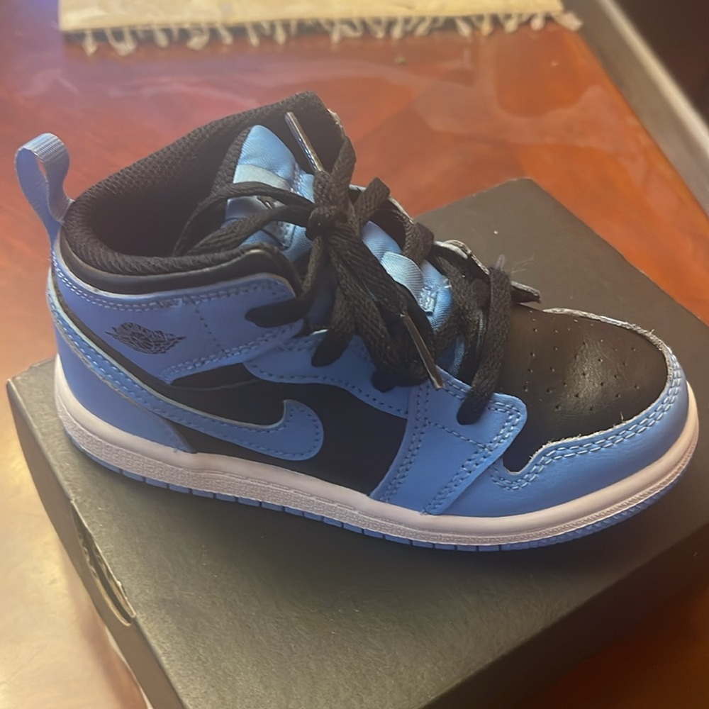 Kids- Jordan 1 MID (TD)